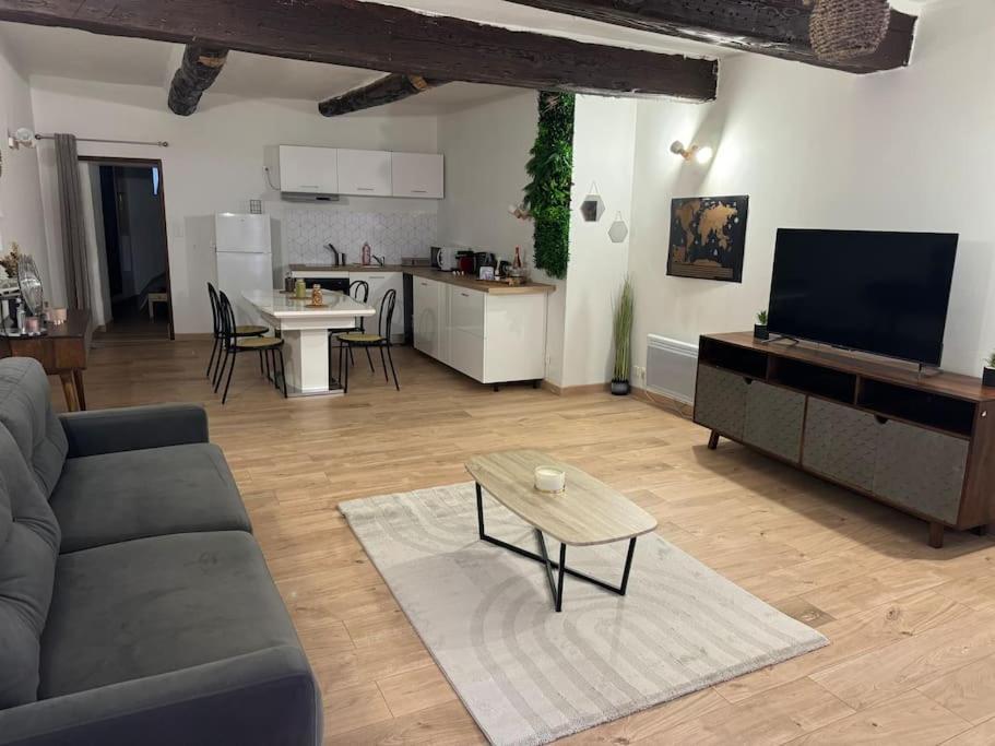 Appartement T2 Cosy Centre-Ville แปร์นส์-เลส์-ฟงแตนส์ ภายนอก รูปภาพ